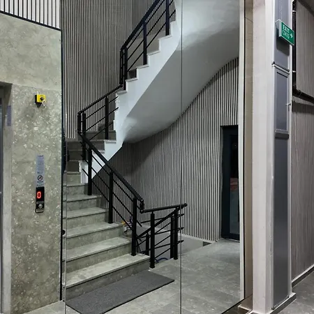 Apartment Farazarooms