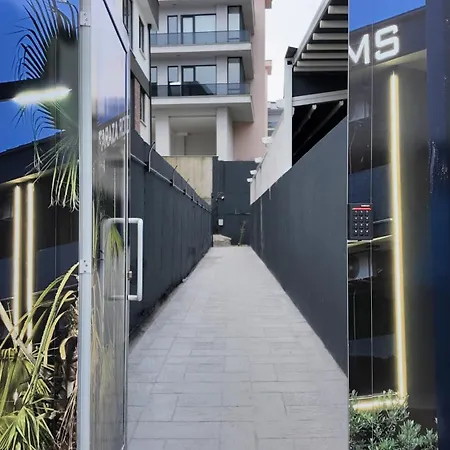 Apartment Farazarooms *