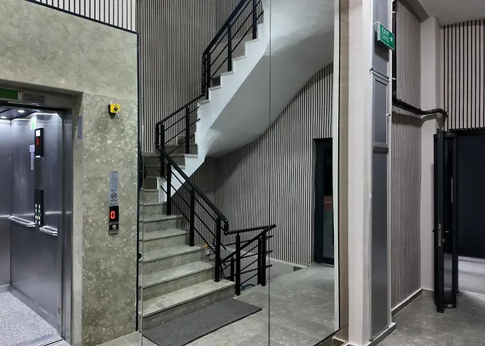 Apartment Farazarooms